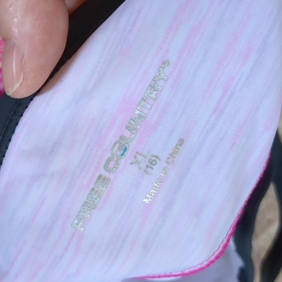 FREE country pink tanking top size XL (16) - Picture 4 of 5